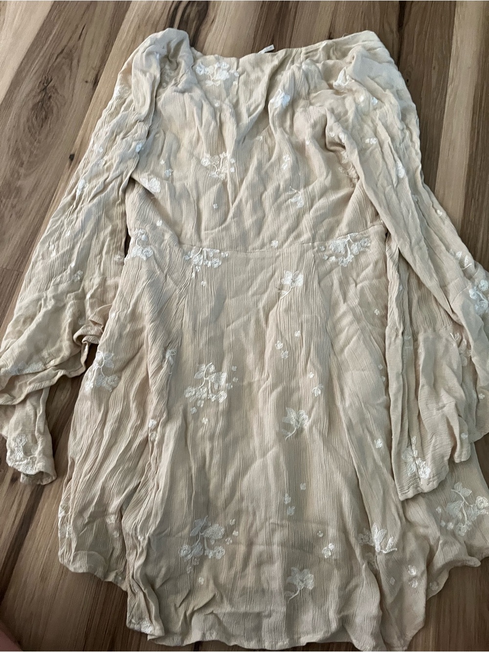 Free People Embroidered Floral Flared Sleeve V-Neck Dress Size 12 - Picture 5 of 5